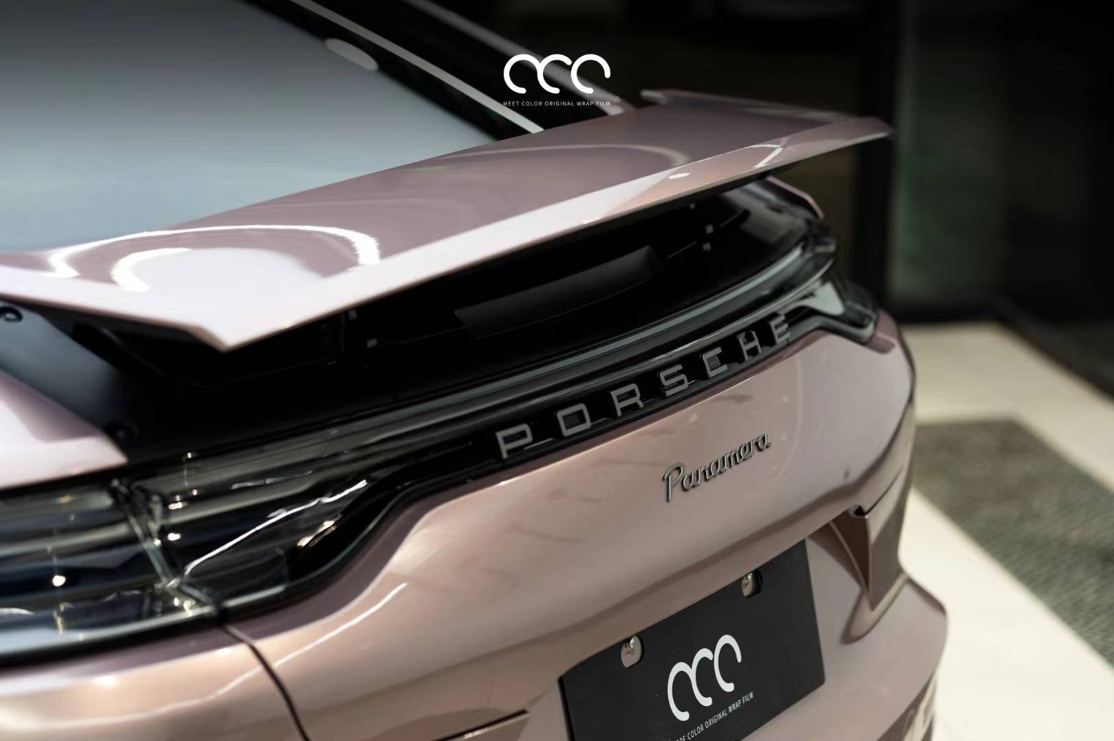 保时捷panamera漫彩改色膜冰莓粉,少女心泛滥