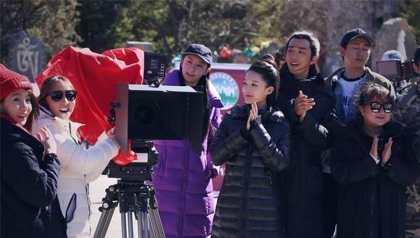 《狼殿下》备受期待,李沁牵手王大陆发糖,肖战却出演配角_剧中_电视剧