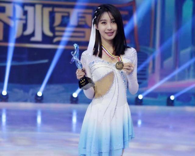 《浪姐2》正式官宣,李菲儿并未退赛,社媒发文:胜负还未定!