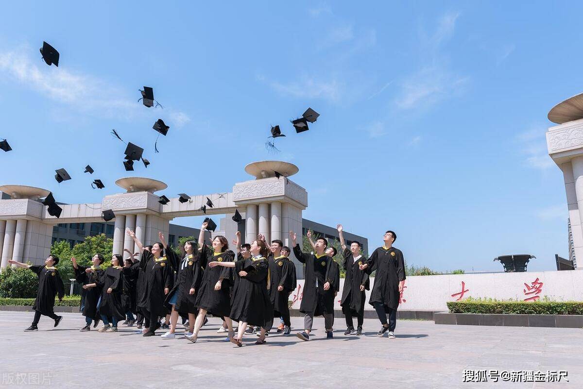 应届生什么时候考公务员合适？建议从这个时期开始，上岸机会更大