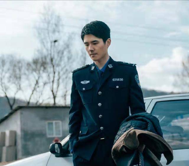 影片《平原上的火焰》里,刘昊然首次出演刑警,将是他突破自我的全新