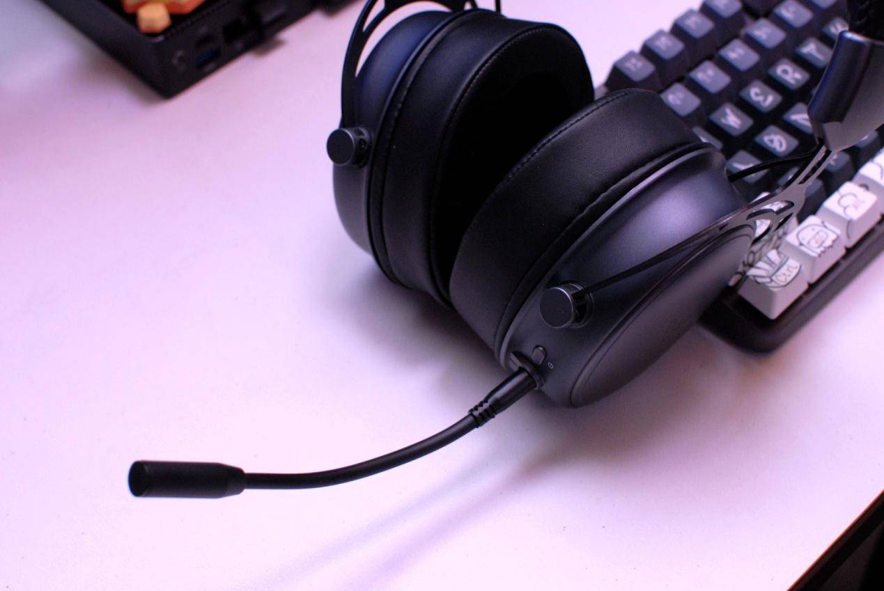 游戏耳机选什么,双音腔RGB雷柏VH800游戏耳机,给你制霸的理由