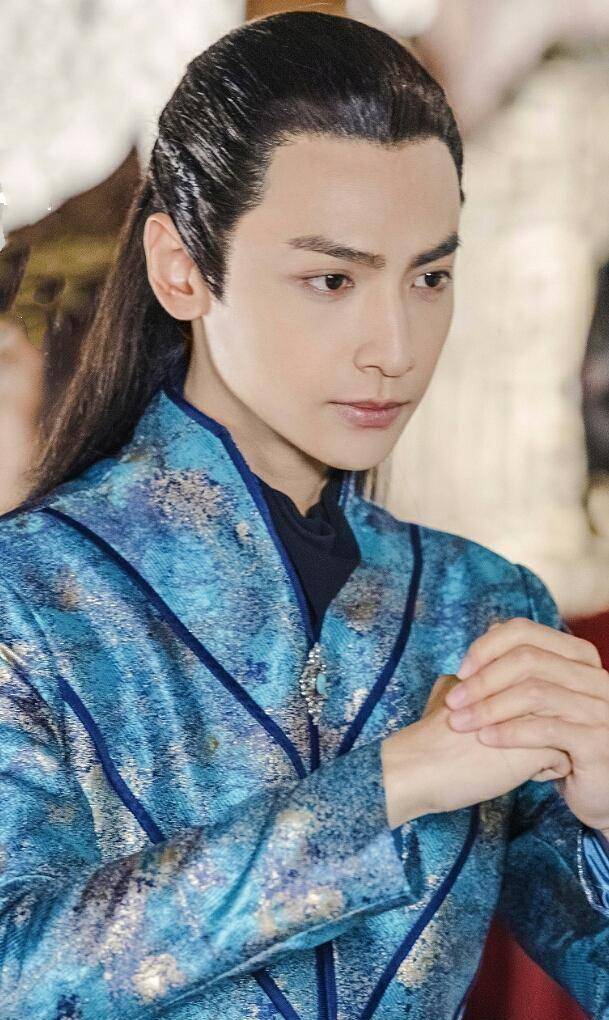 《上古情歌》罗云熙美图分享,搭档是吴倩,扮相不输润玉和上官透_宣阳