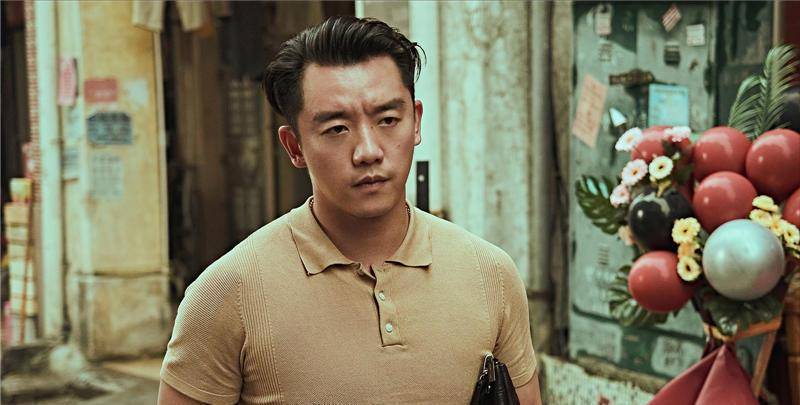 为了演好一个专业运动员,郑恺还请教了国家队的苏炳添来指导他训练,又