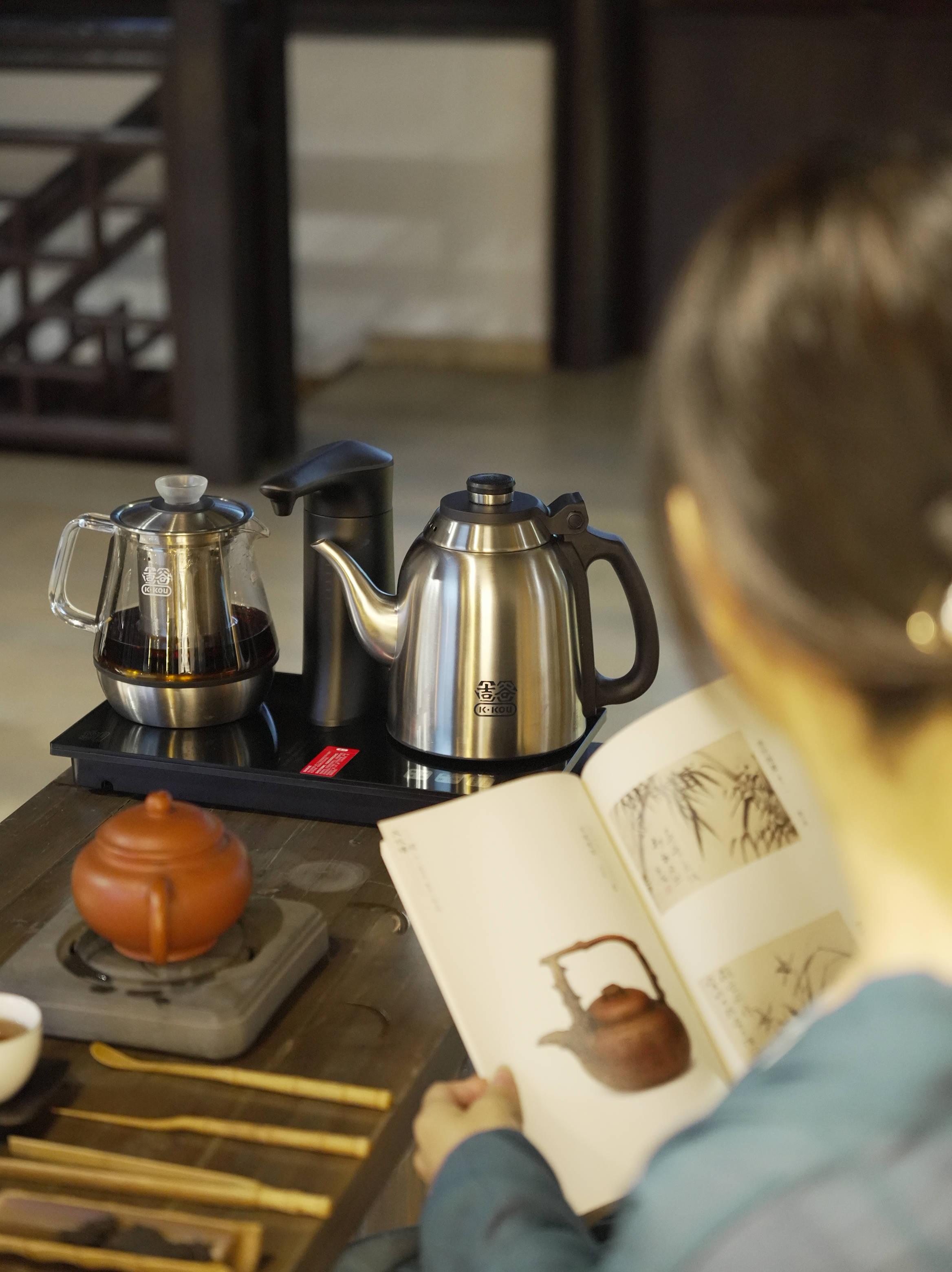 烧水煮茶照顾不同人的喝茶口味!