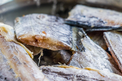 原创            刀鱼市场价格多少钱一斤？和带鱼的四大区别！（渤海湾刀鱼价格）