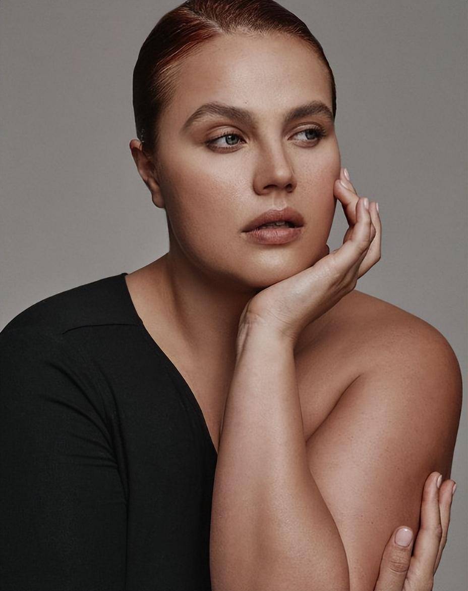 南美时尚,大码模特璀璨t台:bruna lapinskas