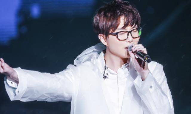 彭昱畅自曝曾想参加偶练,跟着尤长靖学跳《eiei》暴露真实水准,经纪人