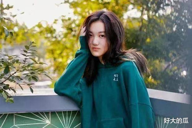 李嫣王菲法国团聚照片曝光,李嫣变美王菲有个性,母女2人超甜_网友