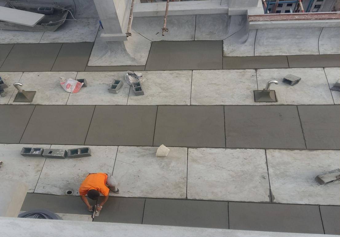 示意图屋面单元化施工时提前与搅拌站沟通要求采用无粉煤灰细石混凝土