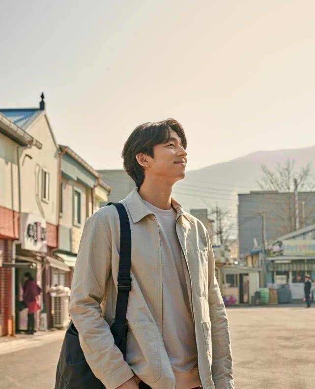 "鬼怪"韩风大叔式穿搭,学会孔刘这样穿衣,轻松帅出新高度_整体_黑色_