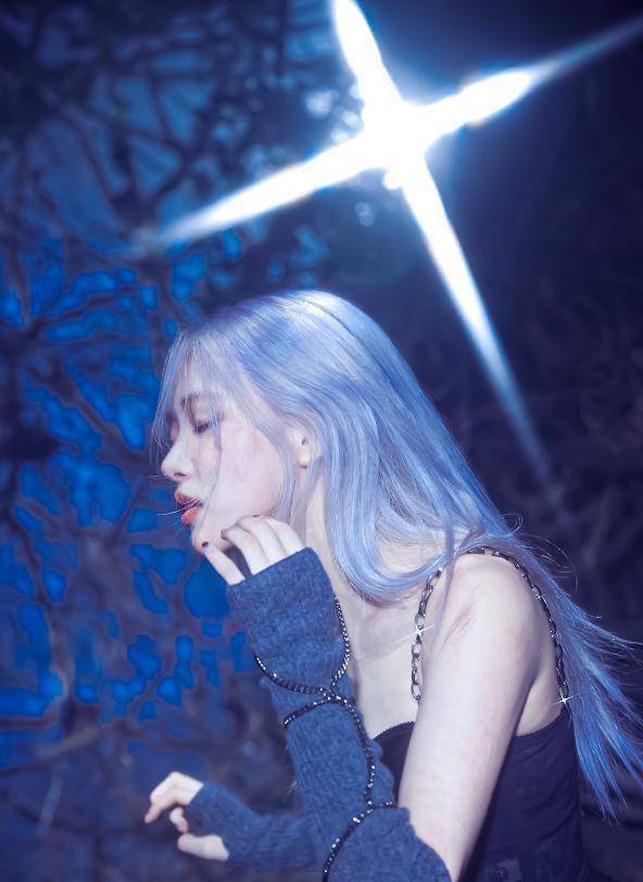 lisa,朴彩英solo,金智秀以《雪滴花》为主,yg的计划未提jennie_rosie