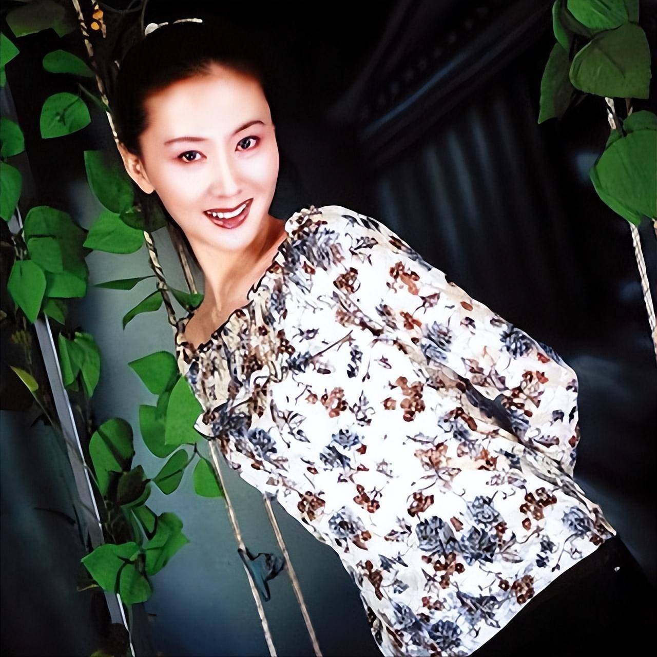 汤加丽,为了成名她付出了很多代价,一脱成名的背后有辛酸_沈东_体操