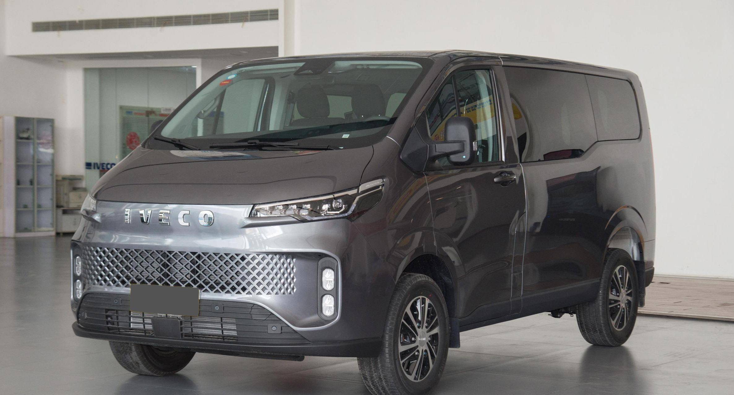 88万起预售,对标福特全顺,依维柯聚星5月24日上市!_搜狐汽车_搜狐网