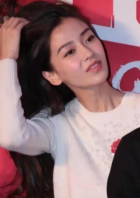 baby杨颖早年出道时旧照流出,有网友称:颜值变化大,但演技没变_时候