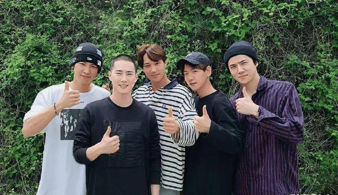 exo队长入伍,张艺兴隔空送祝福,金钟大久违现身尽显"团魂"_发展_团队