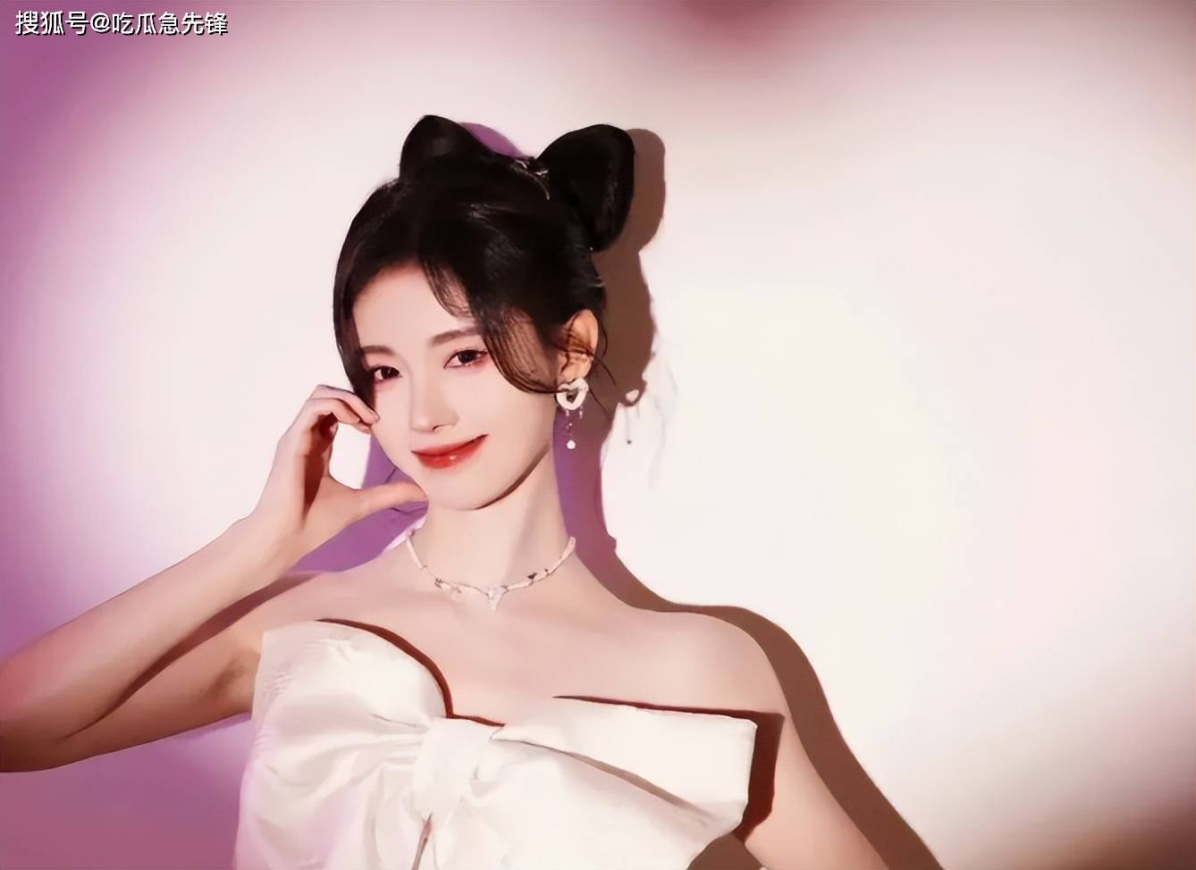 赵丽颖拿奖无望?鞠婧祎被公司拖累?张颂文被压制?_资源_网友_作品