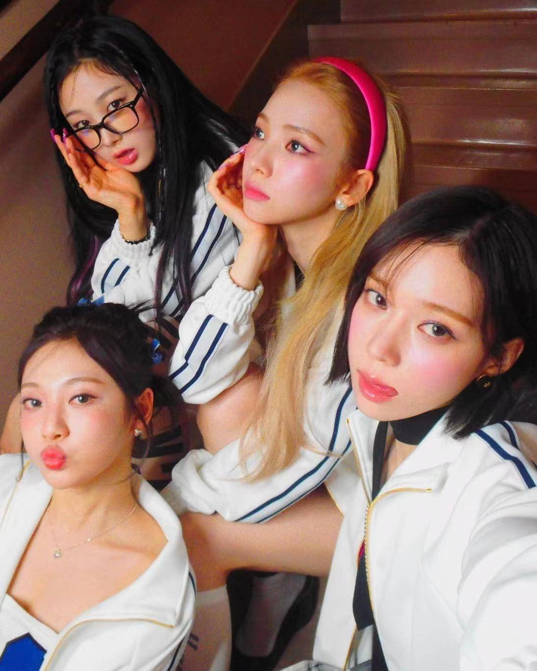 尘埃落定,blackpink继续领跑,新生代女团混战结束_歌曲_市场_jennie