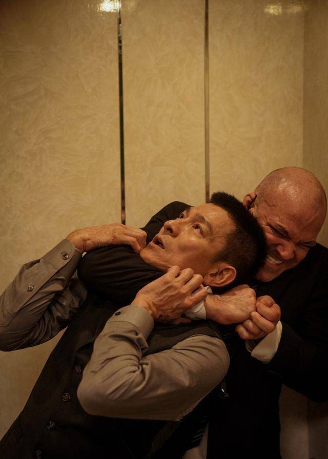 除了刘德华继续担任主角,凭《拆弹》斩获金像男配的姜皓文,吴卓义等原