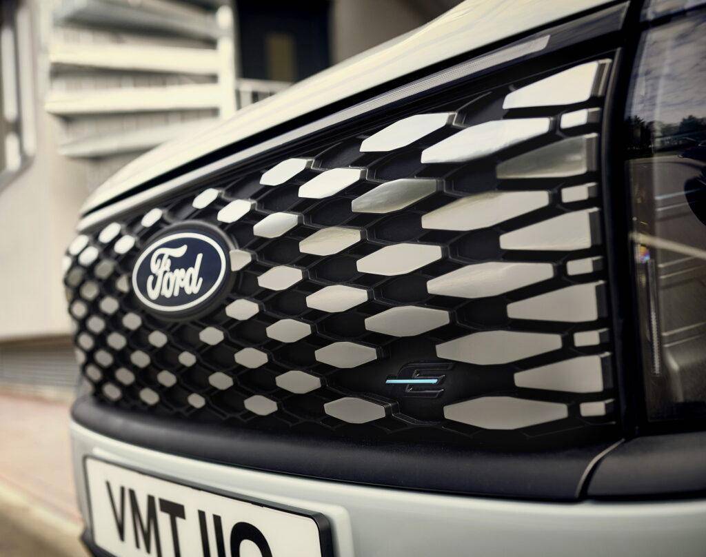 结构独特的经济型小货车,全新福特tourneo courier官图发布_搜狐汽车