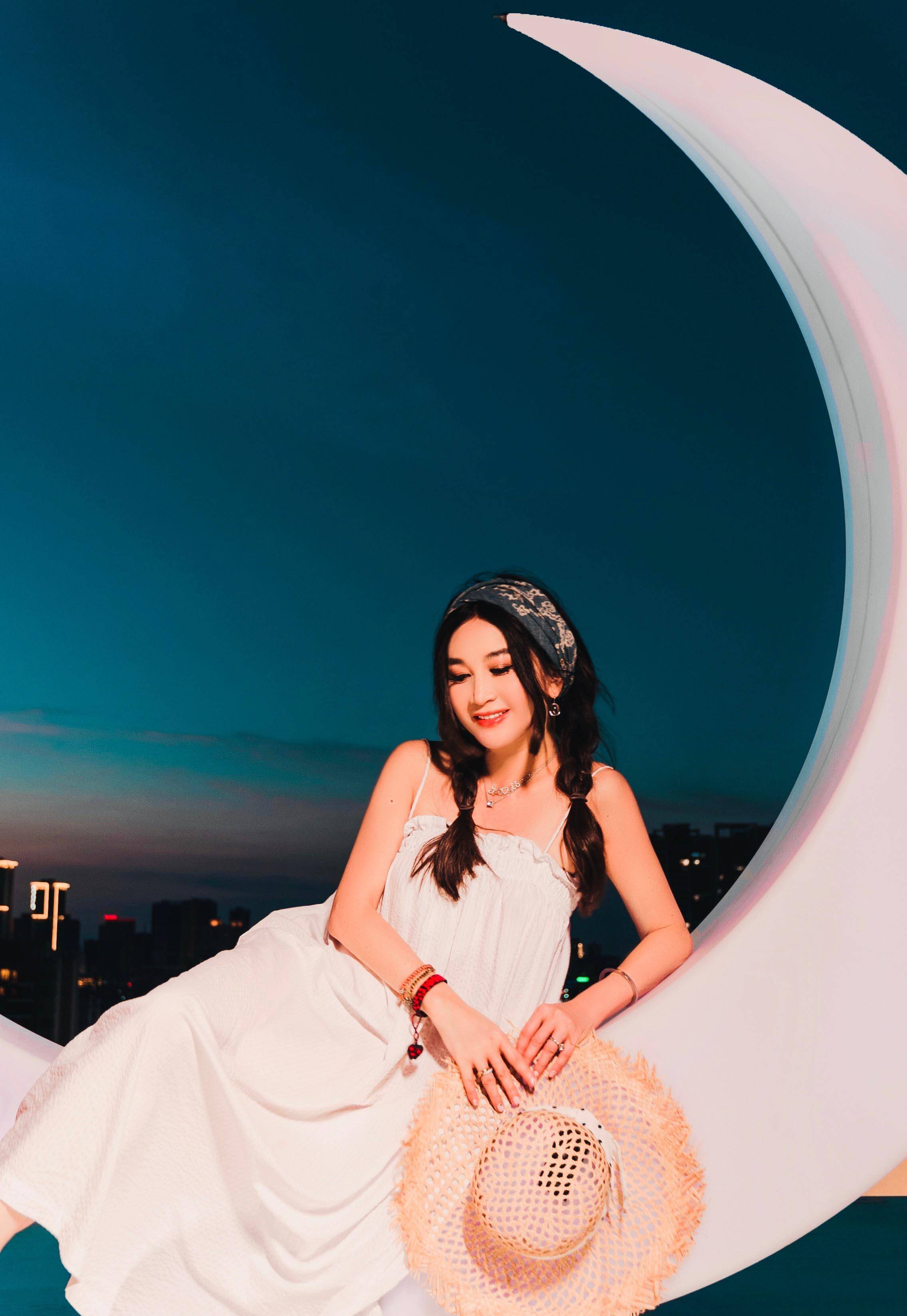 55岁温碧霞晒冻龄美照,网友:简直就是18岁的少女!_靓照_网站_形象