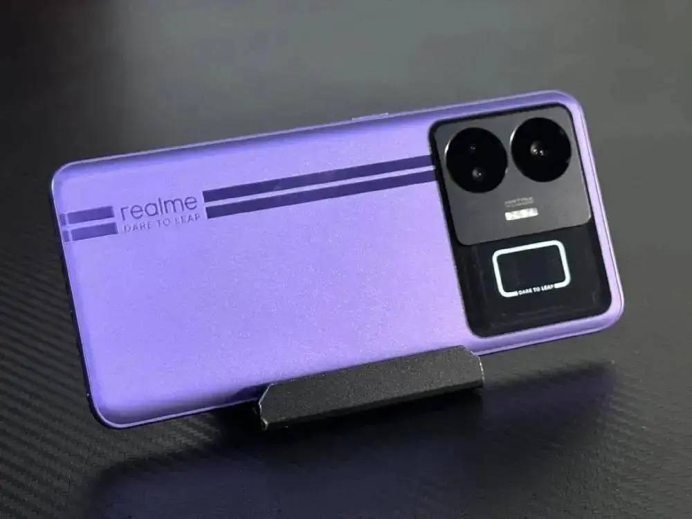 原创
            16GB+1TB突降3199元，OIS光学防抖+5000万，240W闪充旗舰跌至新低2