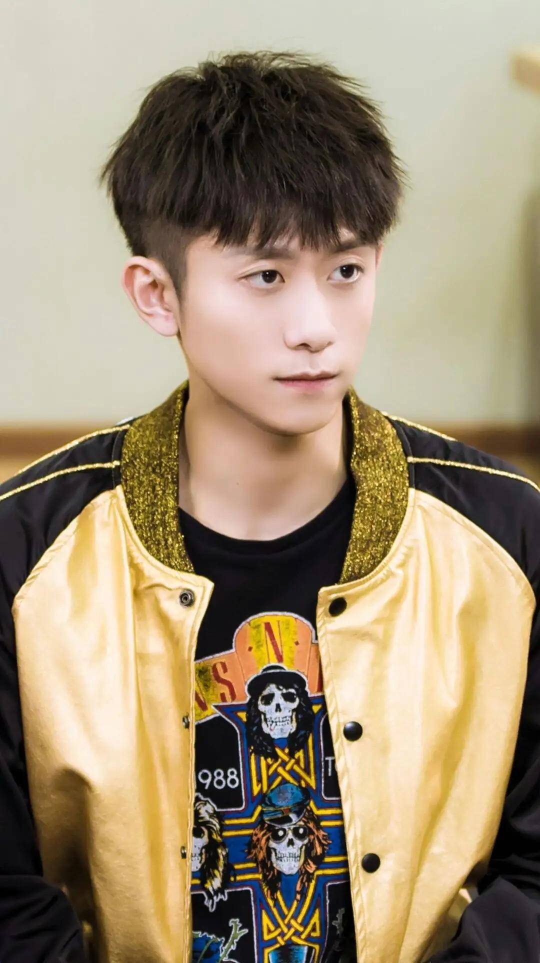 张一山:年轻一代的演技代表,拍的鹿鼎记却被群嘲演得像猴_杨紫_因为