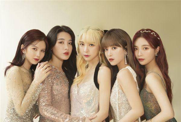 就是整个snh48的热度,不如已经成立个人工作室的鞠婧祎一个人的热度高