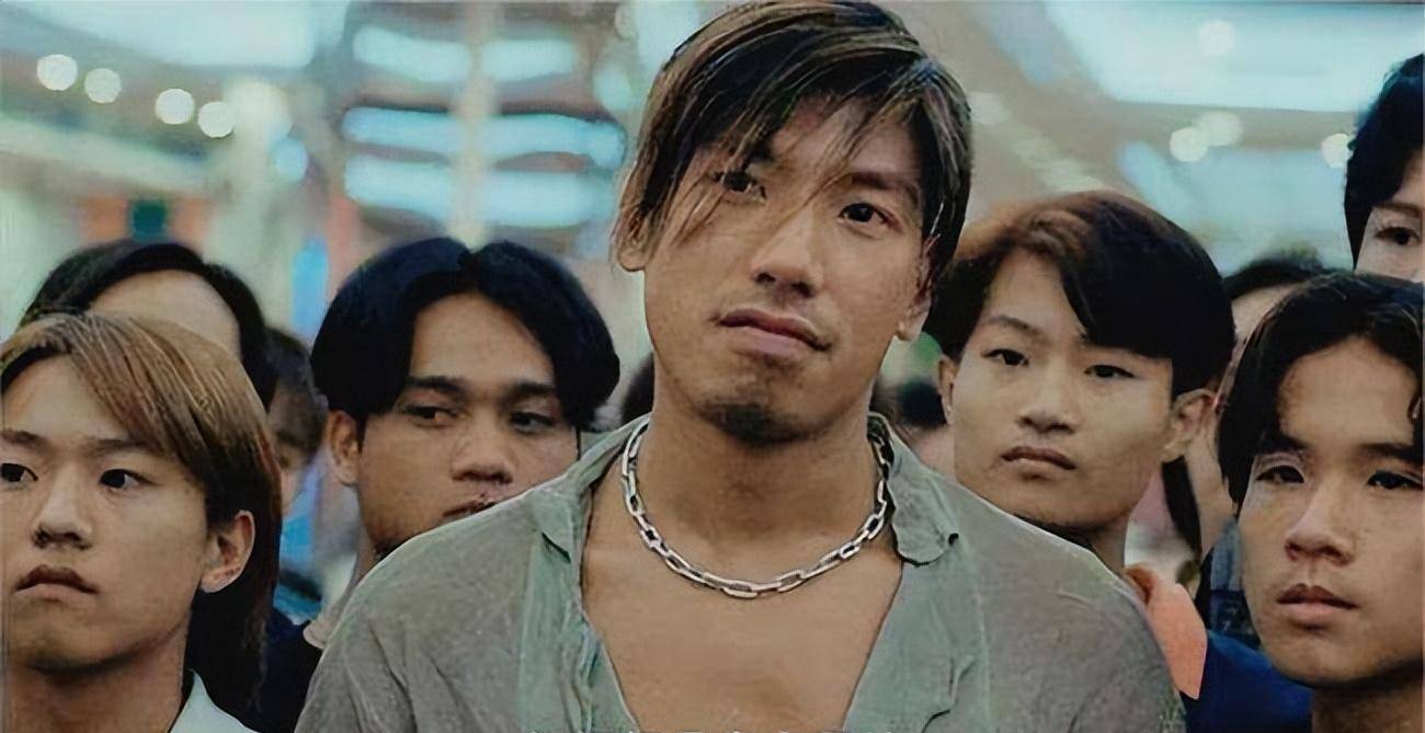 他模特出道,演反派深入人心,晚年江湖情怀不改,做慈