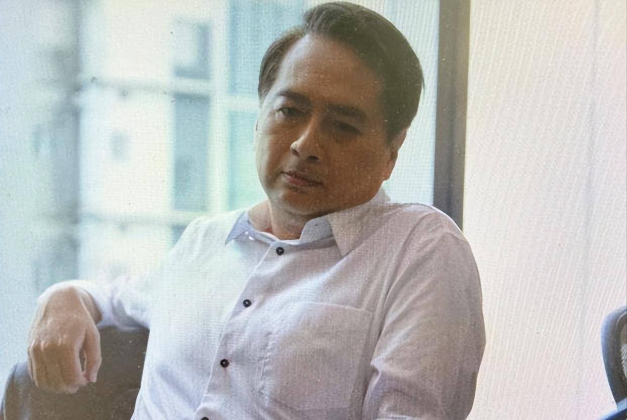 李道洪 饰 白浪白浪是早期丽花皇宫的台柱子,深受消费者喜爱,为人虽然