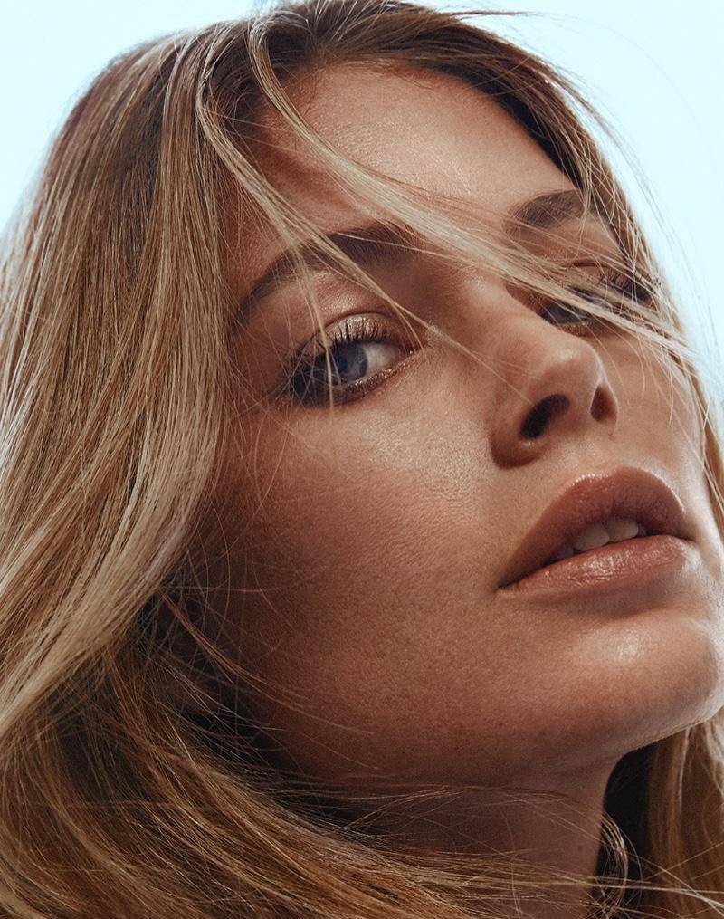 荷兰超模杜晨·科洛斯(doutzenkroes)拍摄时尚杂志大片_封面_设计