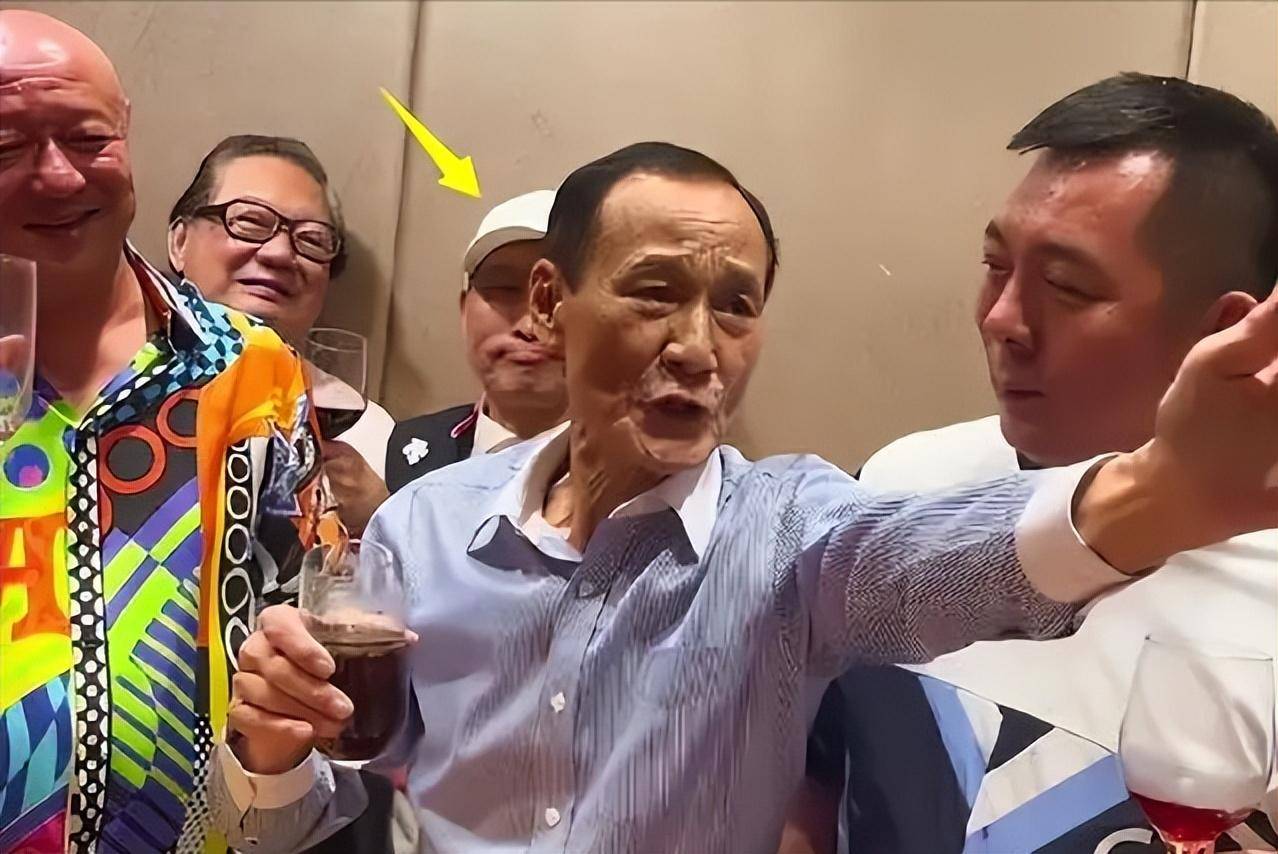尹国驹_成龙_惠敏