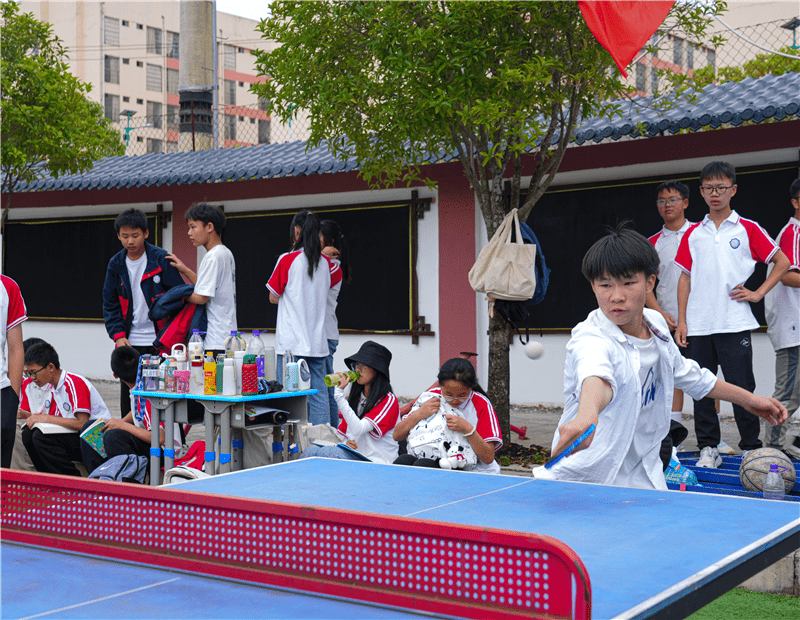 绽放青春 驰骋赛场——兴义市昌文学校第十届校运会开幕_运动会_比赛