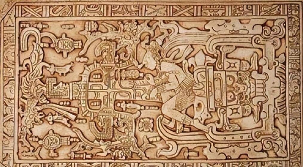 玛雅陶器通常具有鲜明的颜色和图案,反映出玛雅文明丰富的艺术想象力