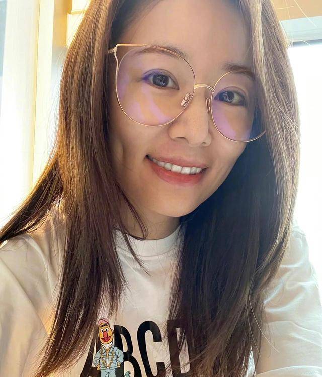 陈若仪高调探班,和林心如大方合影,两人颜值成为对比版_林志颖_妈妈