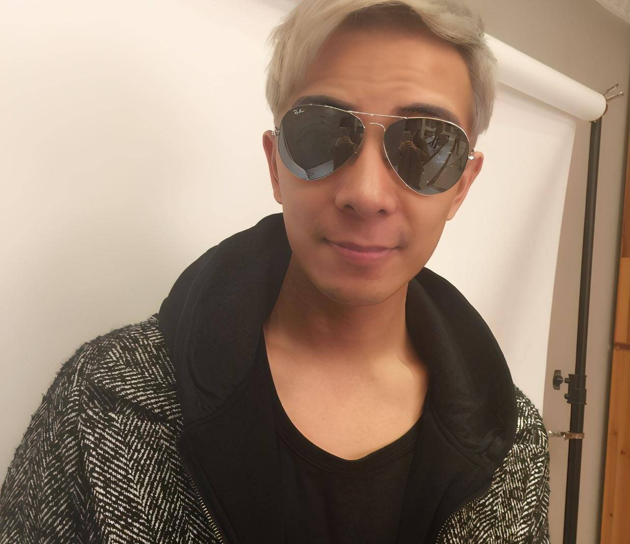 广东夫妇靠"收租"走红,2年吸粉5千万,真实背景遭网友深扒_言真_郑建鹏