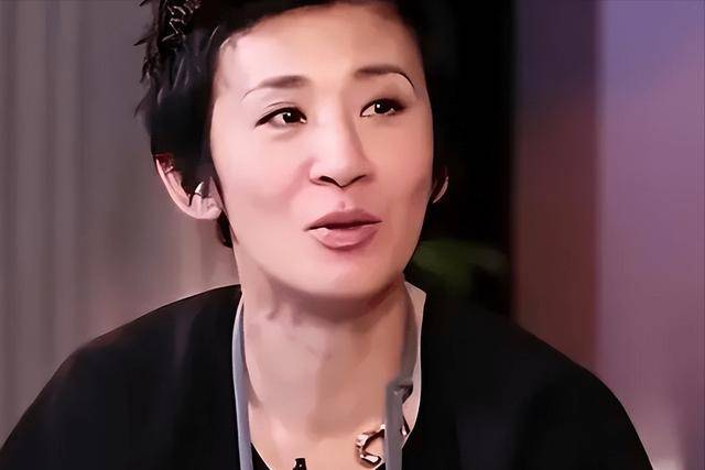 吴君如:和大导演陈可辛同居19年,41岁的高龄产女,至今没有领证_什么