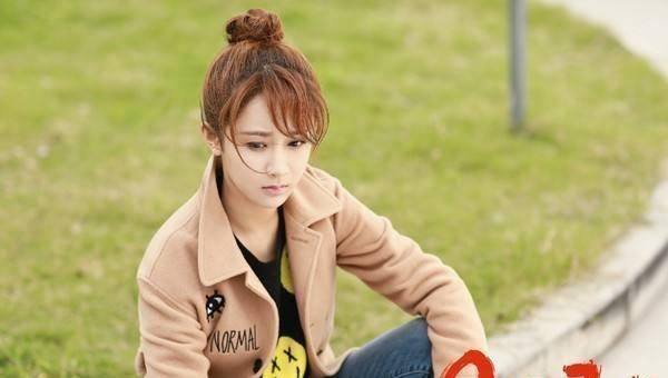 2014年杨紫出演《战长沙》与霍建华搭档夫妻,挑战怀孕戏,将痛苦演绎的