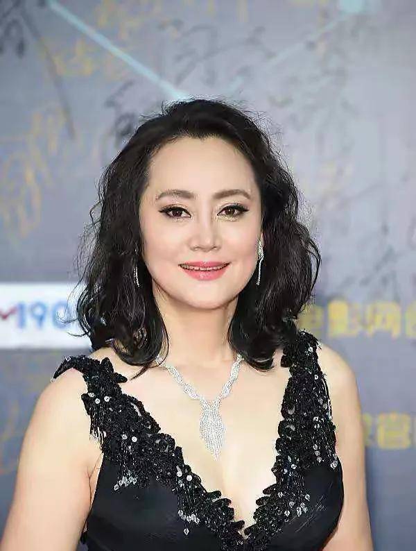 张学津_刘奕君_事业