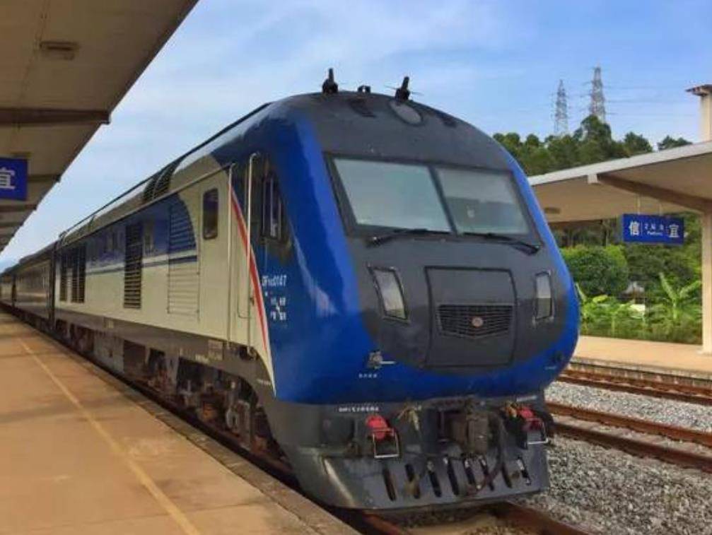 5月21日凌晨,马先生乘坐z335次列车到达武昌站,下车后准备换乘地铁时