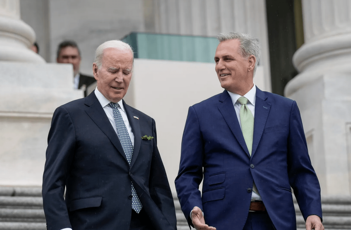 跟美国政客学说话技巧,拜登,麦卡锡达成"妥协",这事就完了吗_民主党