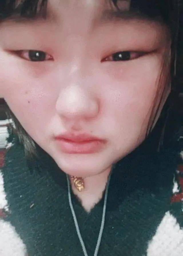 大衣哥女儿被网暴,因肥胖身材长相受尽嘲讽,流泪面众求放过_朱雪梅