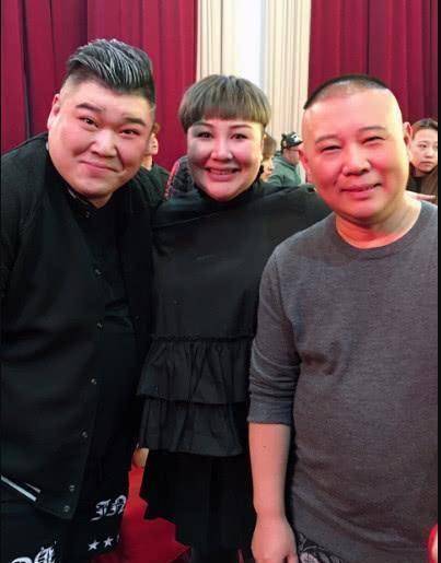 他凭相声北京买,曾痛斥何沄伟,绰号小万人迷_王耀宗_观众_老郭