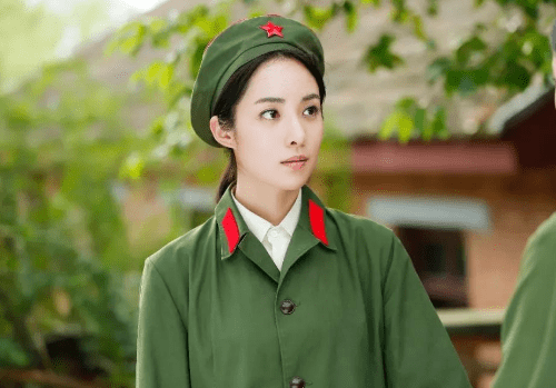 重温超级女声阳蕾,曾推出汶川大地震救灾歌曲《爱,勇气》,她的才华