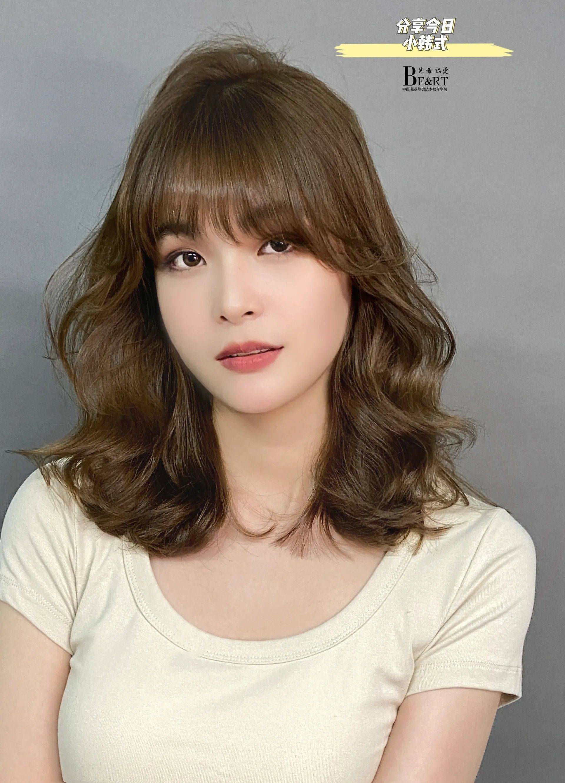 高人气爆款发型17款,百变时尚有特色,美到让人看不够_刘海_长发_效果