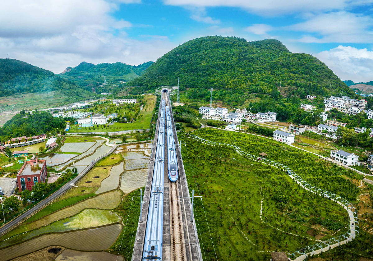 成贵高铁:世界第一条山区高铁_贵州_日报_天眼