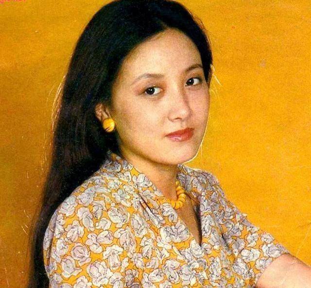 邓婕前夫东山再起,前夫说她离开他自作自受,你怎么看?_过往_陈冲_人格