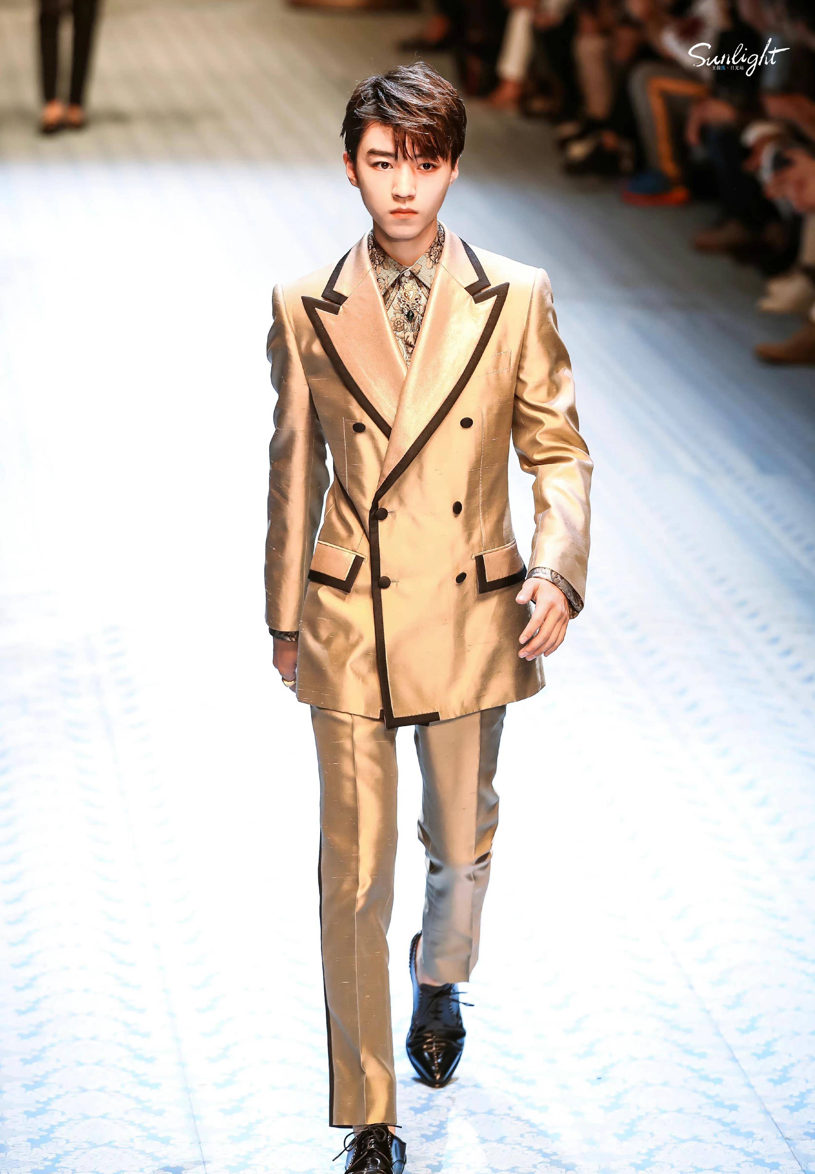 王俊凯四次时尚之旅,首秀重头戏创历史新高!_时装周_品牌_米兰