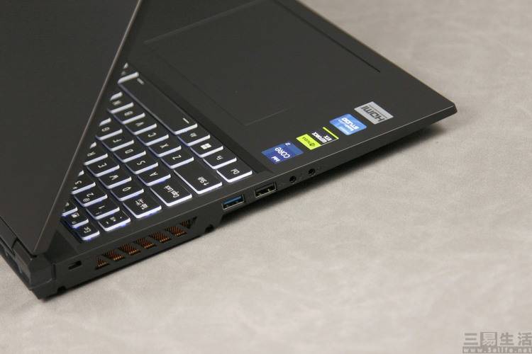 原创
            神舟战神TX8R7评测：13代i7塞进笔记本到底有多强（神舟战神简介）