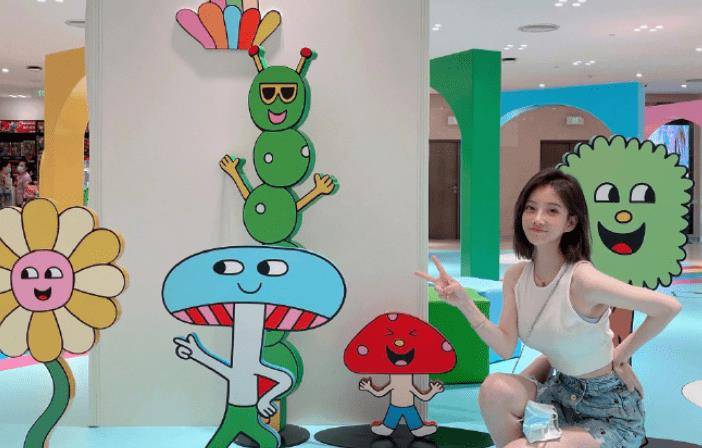 更是在这个综艺节目中收获了一大批粉丝,虽然冯提莫